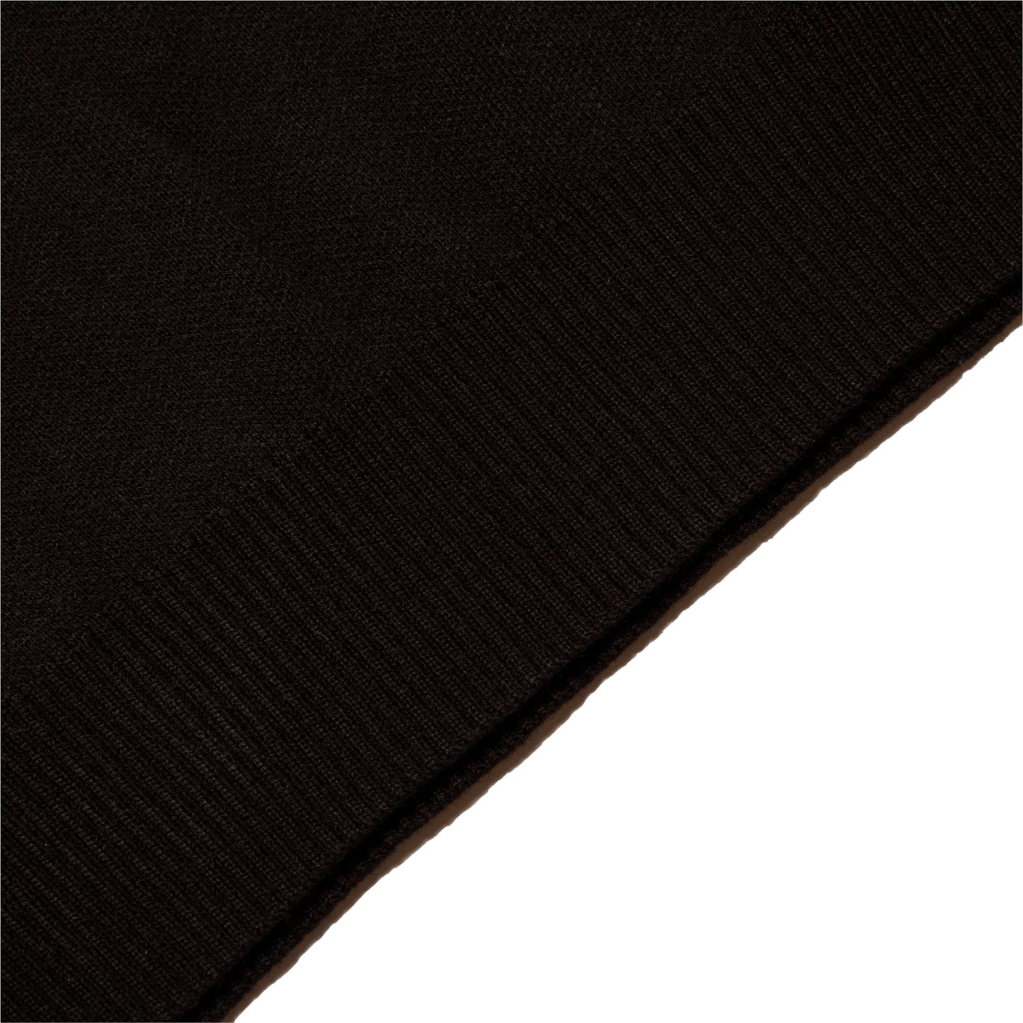BLACK KNIGHT KNIT SWEATER